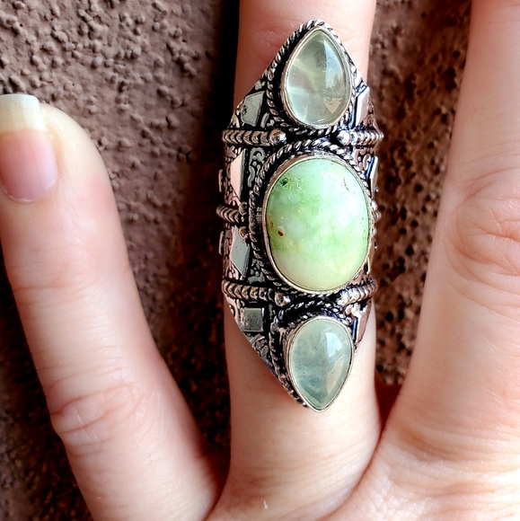 New Chrysoprase and Aquamarine 925 Silver Statement Ring. - Picture 10 of 14